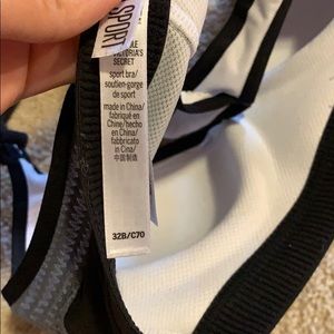 Victoria's Secret Intimates & Sleepwear - VS sports bra🔥 price drop Victoria's Secret Intimates & Sleepwear - VS sports bra🔥 price drop